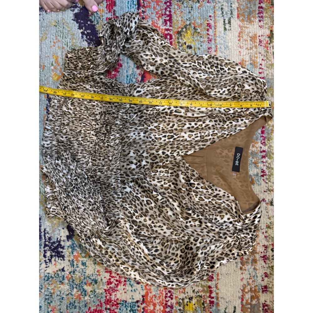 DO+BE Leopard Print Smocked Waist V-Neck Wrap Blouse Brown Tan Large - Picture 4 of 5